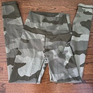 Aerie Green Leggings with Camouflage Print